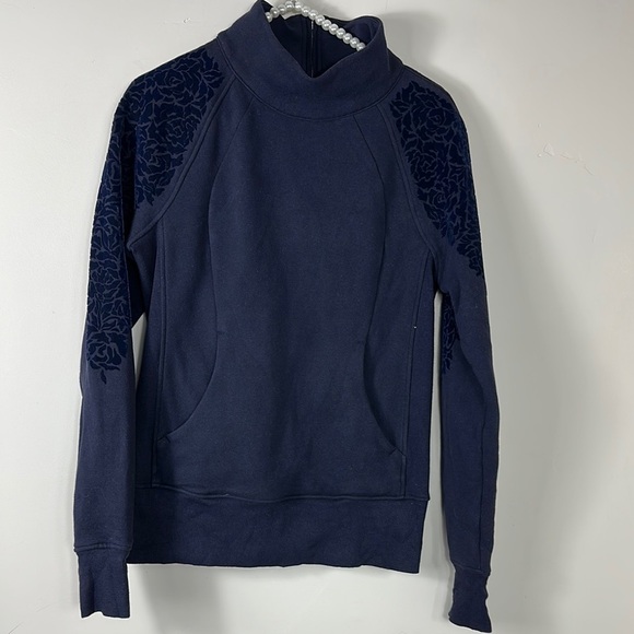 Lululemon Midnight Navy Blue Floral Flock Pullover Sweatshirt 6 - Picture 4 of 12